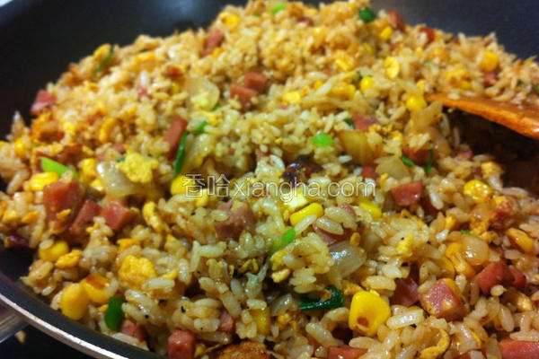 火腿玉米蛋炒饭
