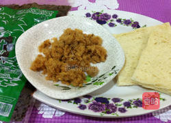 紫菜肉丝烘面包的做法图解1