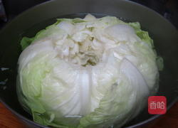 茄汁千层高丽菜花的做法图解2