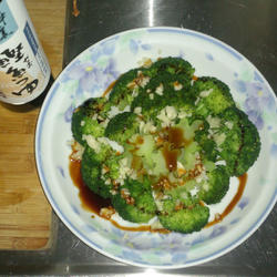 蒜茸绿花椰菜的做法[图]