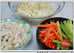 凉拌肉丝金针菇的做法图解1