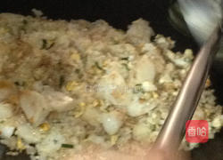 墨鱼丸炒饭的做法图解5