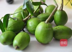 梅粉腌橄榄的做法图解1