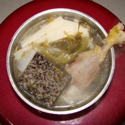 酸菜笋片鸭肉汤的做法[图]