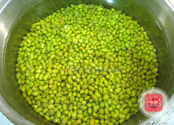 电锅煮绿豆汤的做法图解1