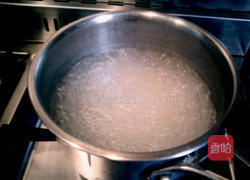 鲜虾冬粉沙拉的做法图解2