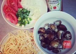 番茄蛤蜊意式汤面的做法图解1