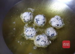 金沙豆腐海苔球的做法图解5