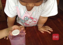 蓝莓Ｃ香草饮的做法图解2