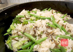 小鱼干炒饭的做法图解4