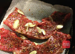 蒜烤牛排的做法图解2