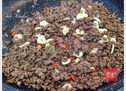 牛绞肉炒四季豆丁的做法图解2