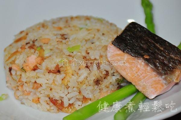 樱花虾鲑鱼炒饭