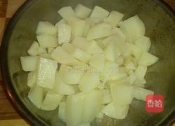 马铃薯海鲜派的做法图解1