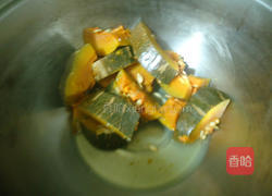 南瓜牛奶菇菇锅的做法图解1