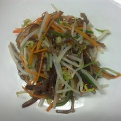 三丝拌豆芽的做法[图]