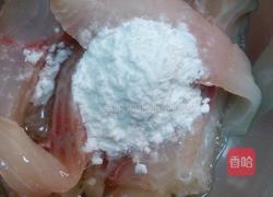 滑嫩姜丝鲷鱼片汤的做法图解1