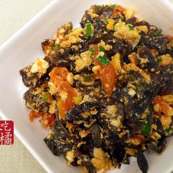 咸蛋番茄炒木耳的做法[图]