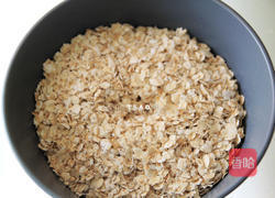 蔓越莓麦片饼干的做法图解2