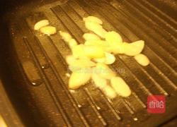 鲜虾墨鱼意大利面的做法图解2