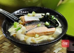 雪白菇鲑鱼味噌汤的做法图解4