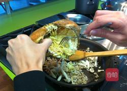 蟹黄鲜菇蛋包饭的做法图解2