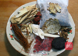 十全药炖排骨汤的做法图解2