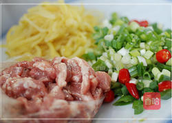 榨菜肉丝面的做法图解1