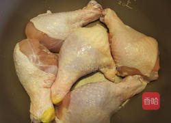 免油酱烧鸡腿的做法图解2