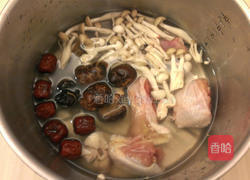 双菇人参鲜鸡汤的做法图解4