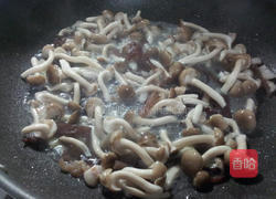 蚝油烩双菇的做法图解1