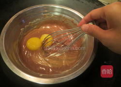 巧克力轻乳酪蛋糕的做法图解3