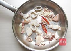韭菜花炒乌贼的做法图解4