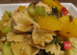 烤蔬菜鸡肉蝴蝶面的做法图解8