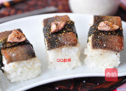 鱼片海苔梅香寿司的做法图解5