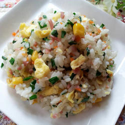 韮菜火腿蛋炒饭的做法[图]