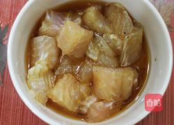 香蒜椒盐鱼米花的做法图解3