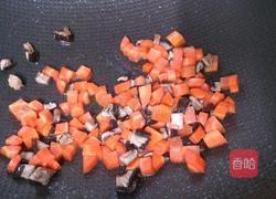 香肠炒饭的做法图解3