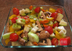 烤蔬菜鸡肉蝴蝶面的做法图解2