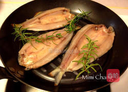 干烧香鱼一夜干的做法图解3