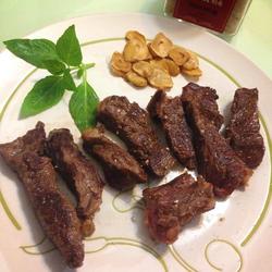蒜片原煎牛排的做法[图]