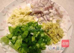 大虾炒米粉的做法图解4