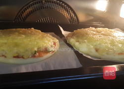 鲔鱼拌饭披萨的做法图解6