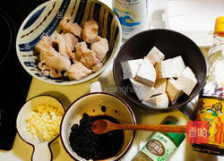 芋香豉汁蒸排骨的做法图解1