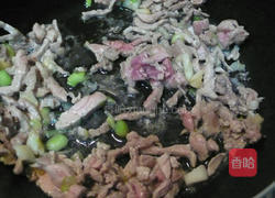 榨菜肉丝的做法图解1
