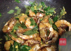 咸蛋麦片虾的做法图解10