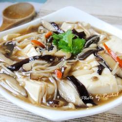双菇烩豆腐的做法[图]