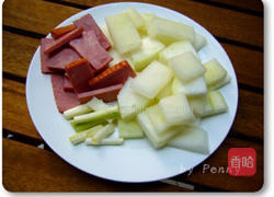 冬瓜火腿汤的做法图解2