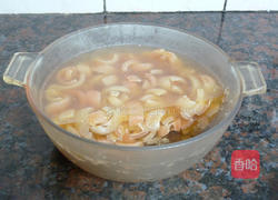 凉拌水晶肉皮冻的做法图解3