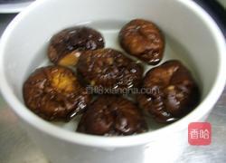 金针香菇排骨汤的做法图解3